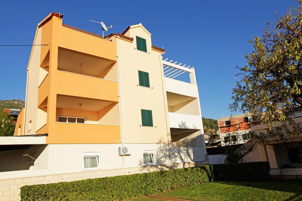 Rose Garden Apartments Bol Esterno foto